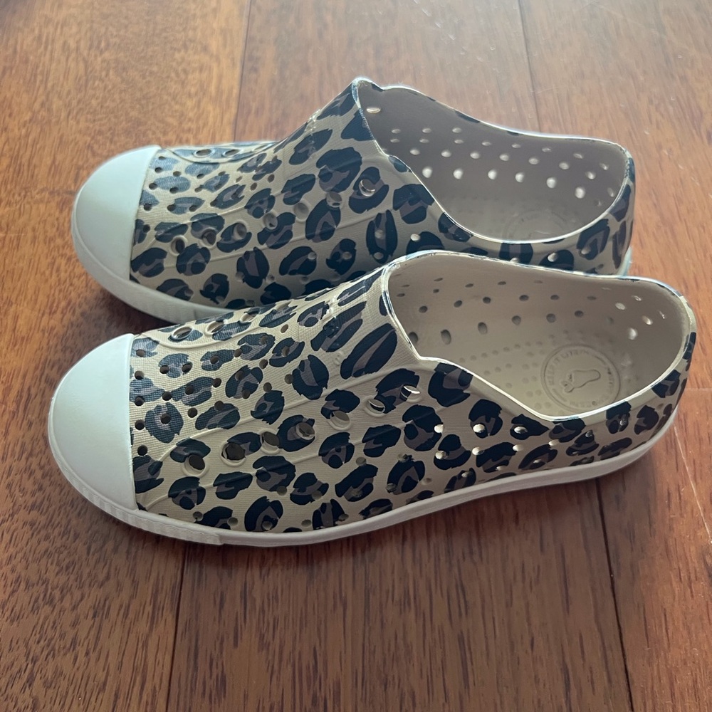 Rare! Native Jefferson Shoes in Leopard Cheetah Animal Print- size 13
